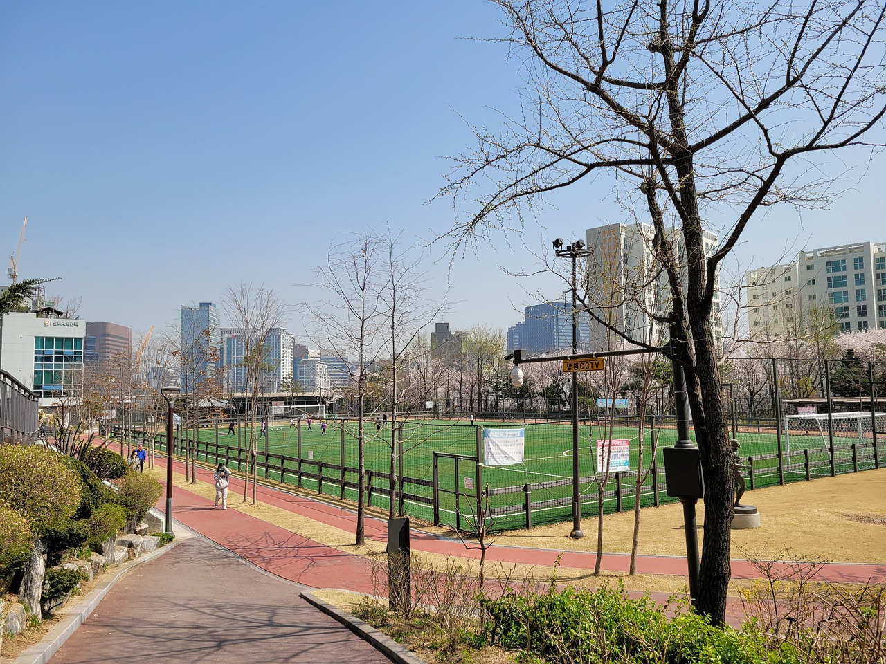 尽管投入巨 尽管投入巨